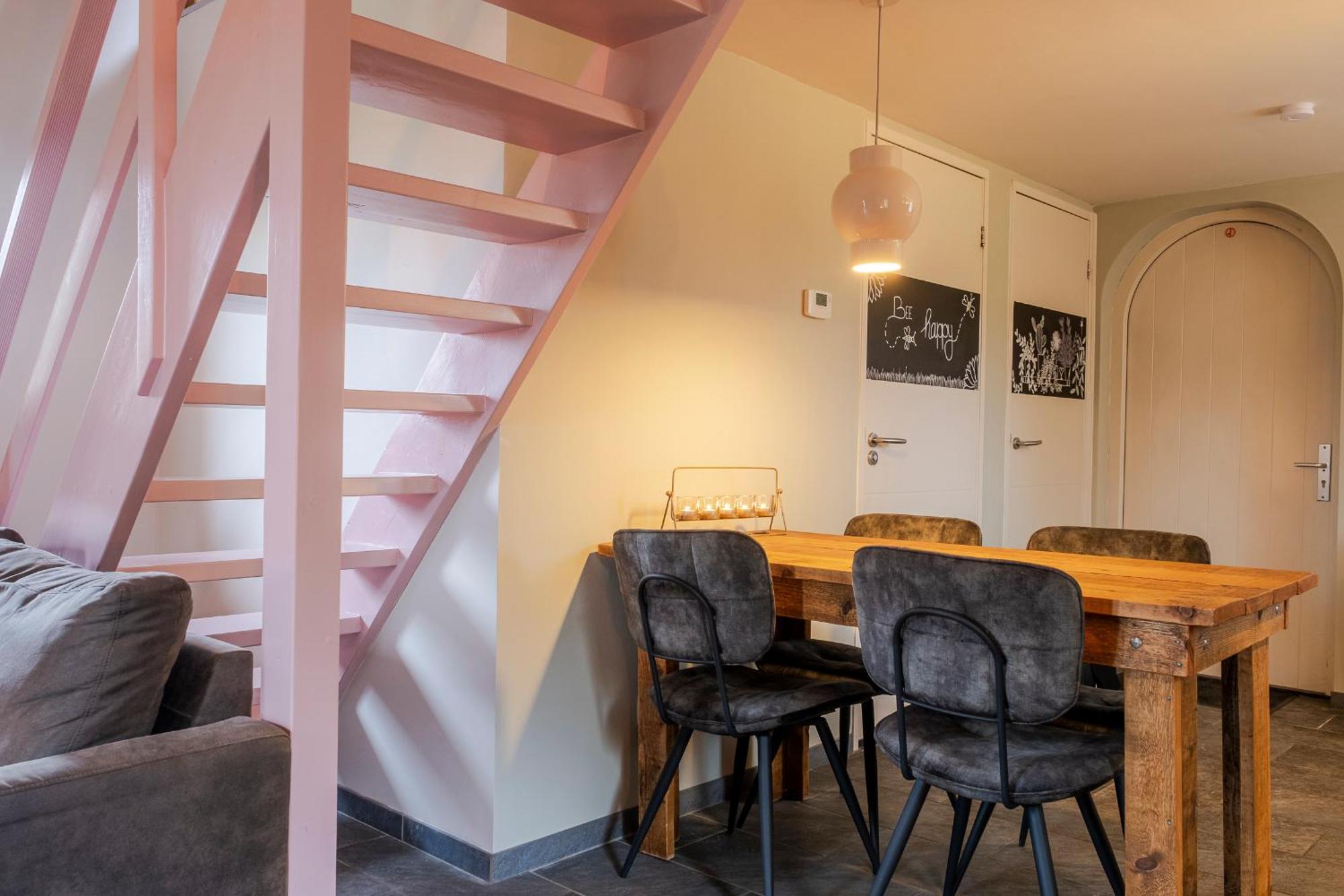 Hoeve De Binnenplaets Schimmert Luaran gambar