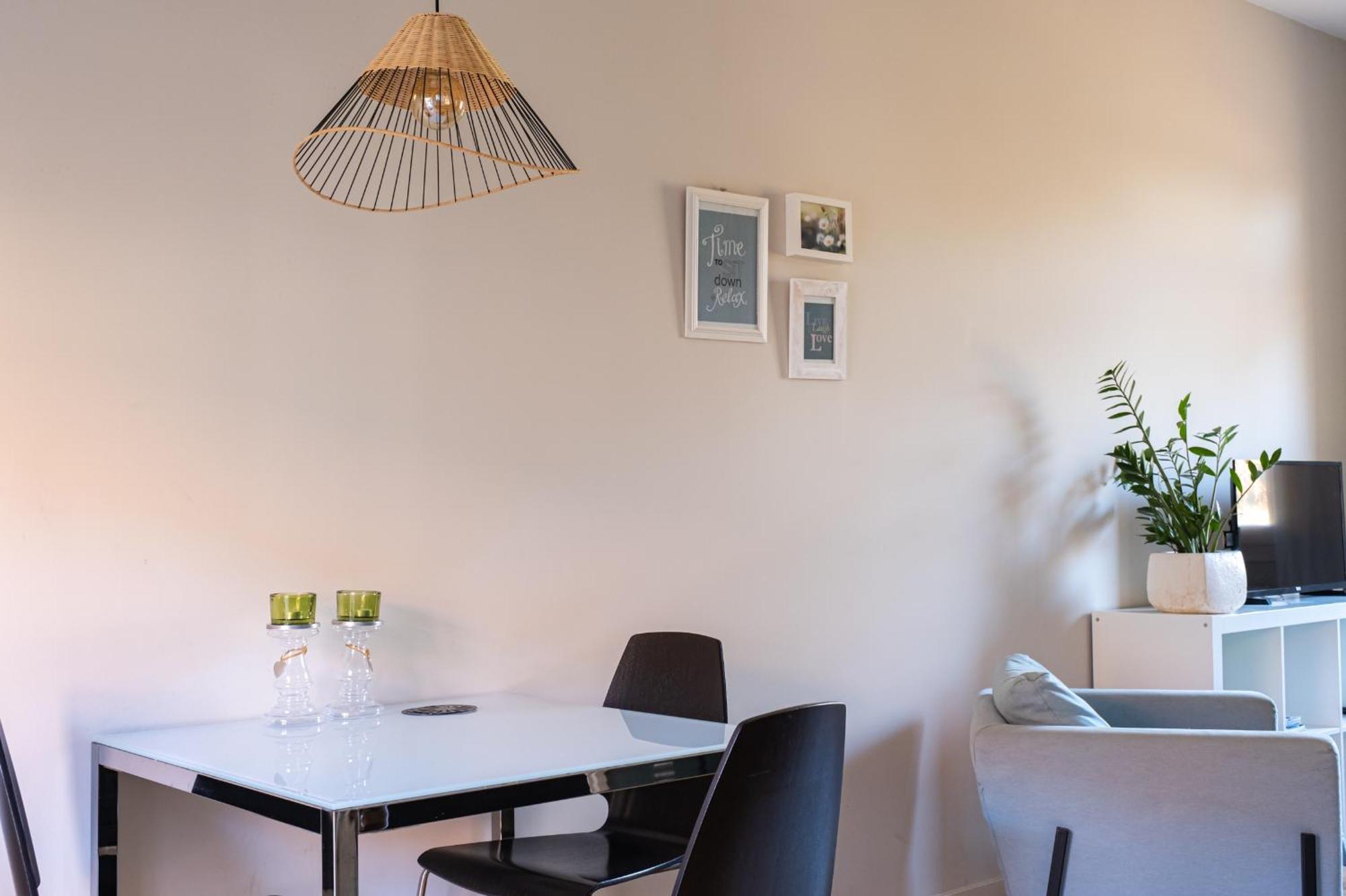 Hoeve De Binnenplaets Schimmert Bilik gambar